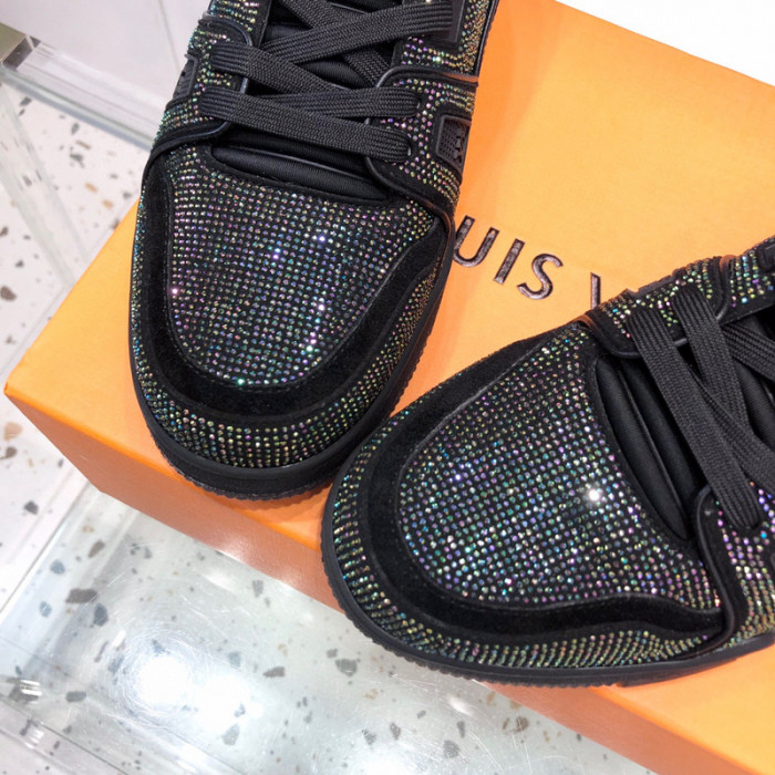 LV SNEAKER LV-000362