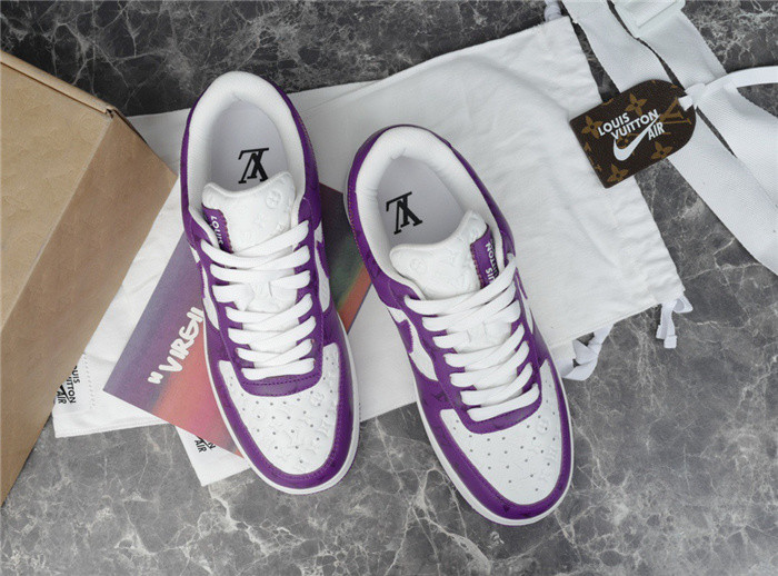 LV SNEAKER LV-000245