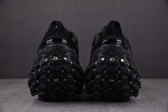 DEFENDER SNEAKER DS015