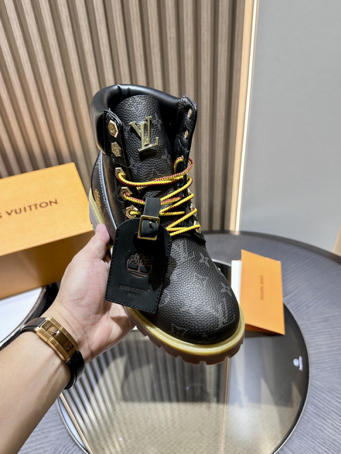 LV BOOTS L000015