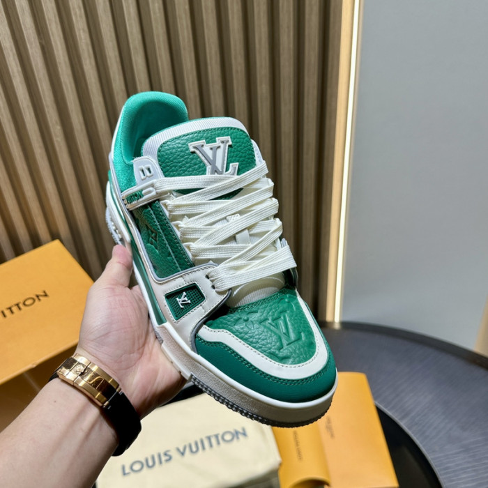 LV TRAINER SNEAKER LV-000599