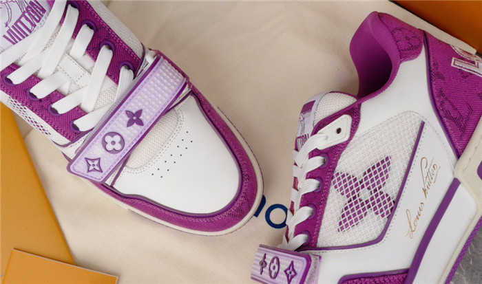 LV SNEAKER LV-000158