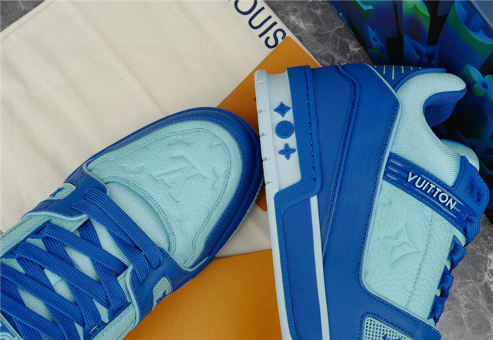 LV SNEAKER LV-000289