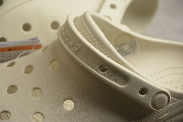 Cr*0*s x salehe bembury c00022