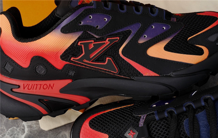 LV SNEAKER LV-000197