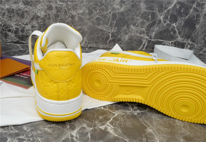 LV SNEAKER LV-000242