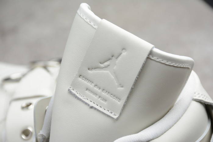 AIR JORDAN 1 RETRO HIGH COMME DES GARCONS