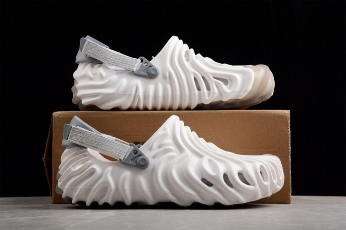 Cr*0*s x salehe bembury c00005