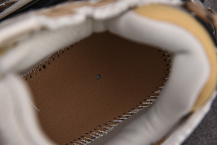 RUNNER SNEAKER RS058