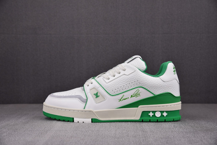 LV SNEAKER LV-000130