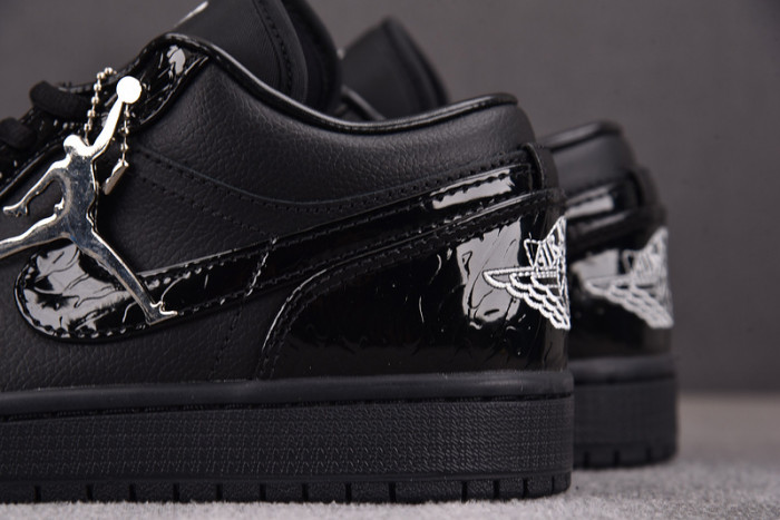 Air Jordan 1 Low “Black Croc” HJ7743-010