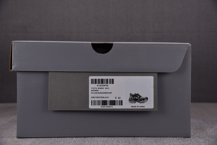 RUNNER SNEAKER RS035