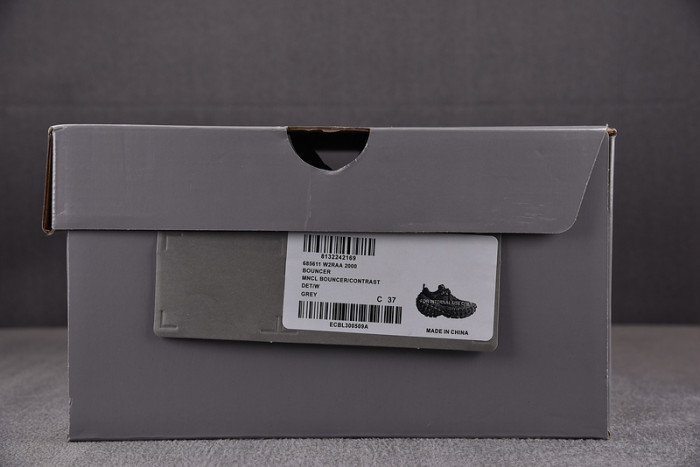 DEFENDER SNEAKER DS005