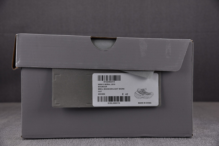 DEFENDER SNEAKER DS008