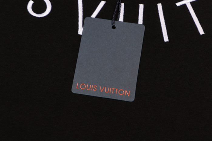 LV CLOTHES V00051
