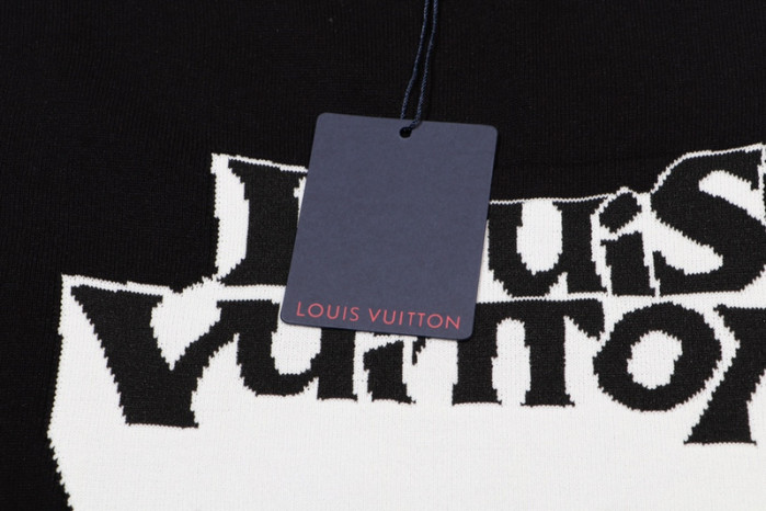 LV CLOTHES V00057