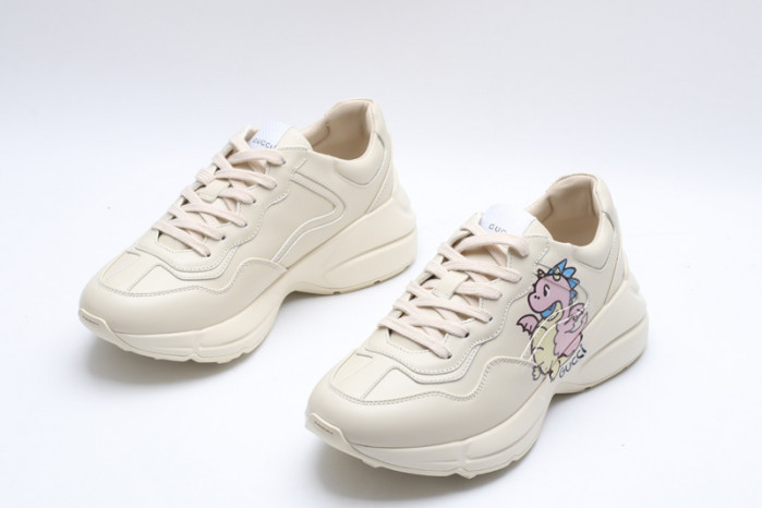 G*u*i* trainer sneaker122