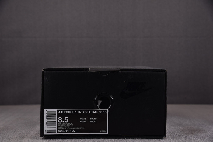 Supreme x Comme des Garçons SHIRT x NIKE Air Force 1 Low 