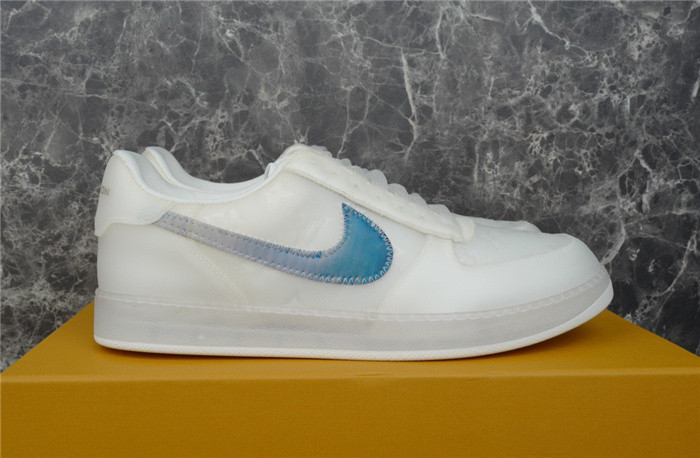 LV SNEAKER LV-000257