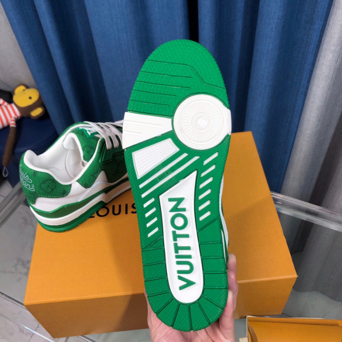 LV SNEAKER LV-000336