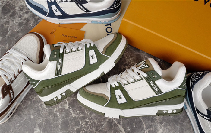 LV SNEAKER LV-000201