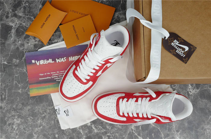 LV SNEAKER LV-000250