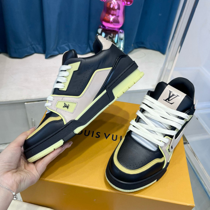 LV SNEAKER LV-000487