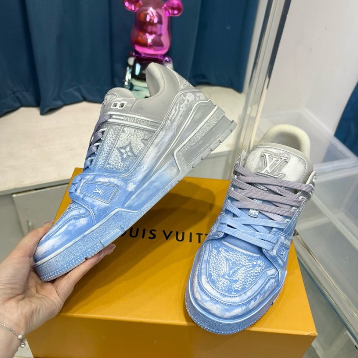 LV SNEAKER LV-000476