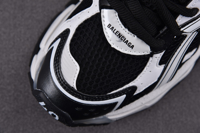 RUNNER SNEAKER RS040