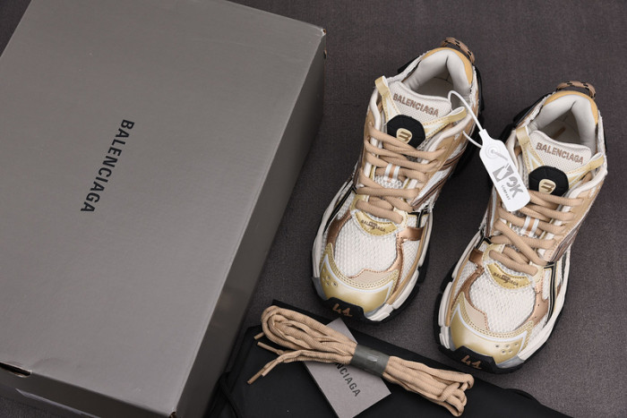 RUNNER SNEAKER RS058