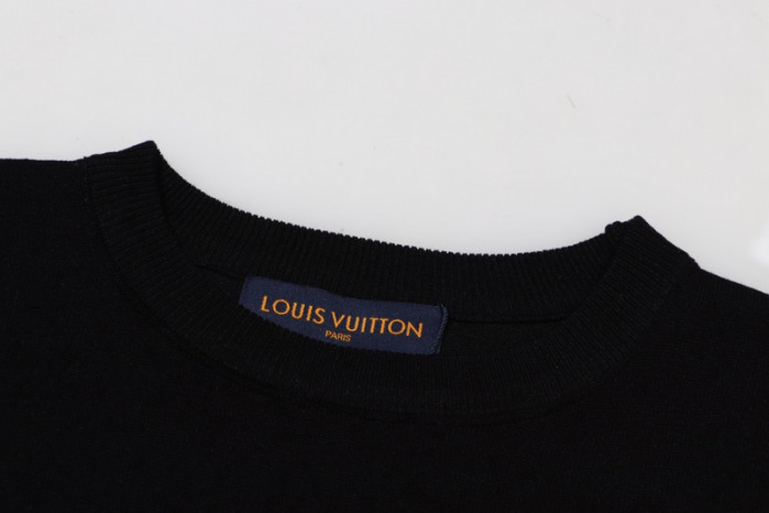 LV CLOTHES V00068