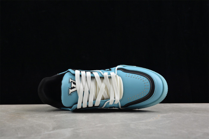 LV TRAINER SNEAKER LV-000556
