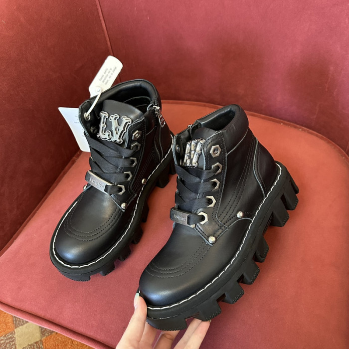LV BOOTS L000030