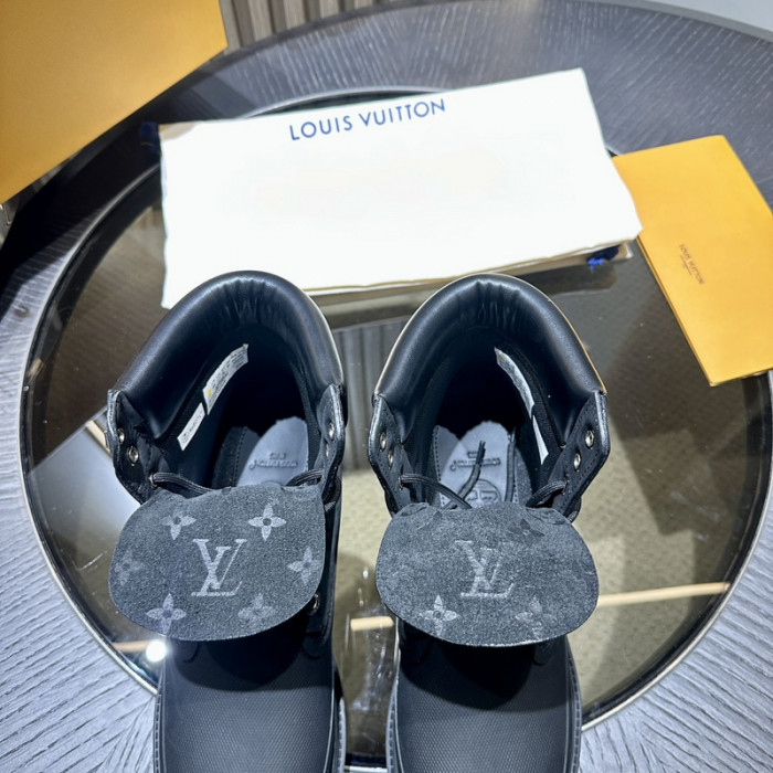 LV BOOTS L000035