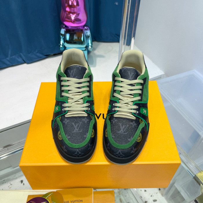 LV SNEAKER LV-000349