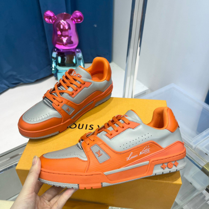 LV SNEAKER LV-000375