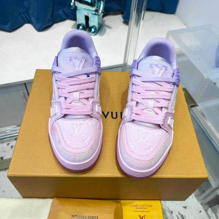 LV SNEAKER LV-000417