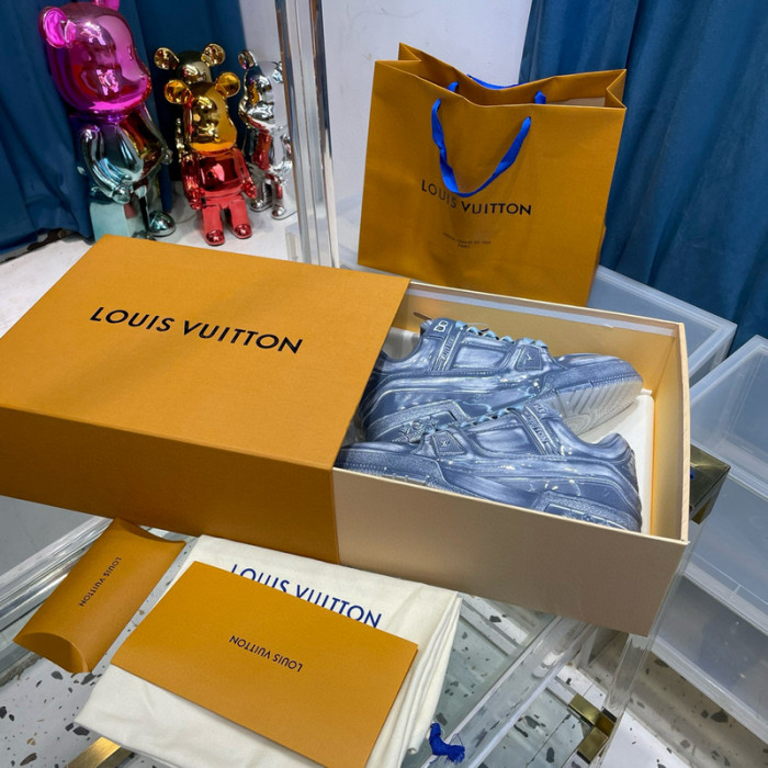 LV SNEAKER LV-000509