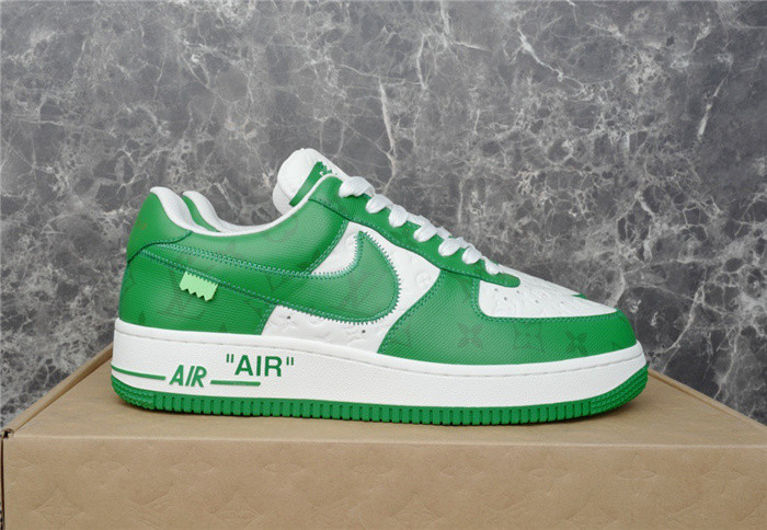 LV SNEAKER LV-000246