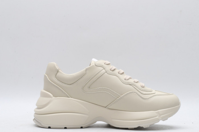 G*u*i* trainer sneaker42