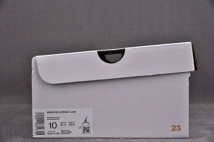 WMNS AIR JORDAN 1 LOW 