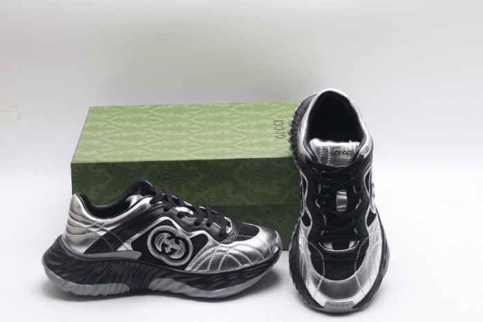 G*u*i* trainer sneaker119