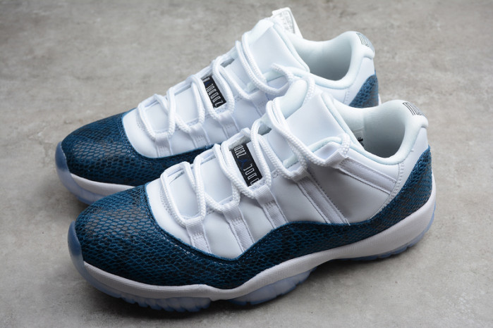 Air Jordan 11 Low 