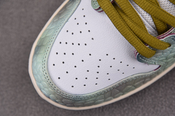 Alexis Sablone x Nike SB Dunk Low 