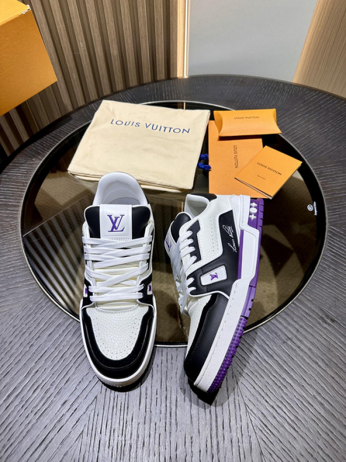 LV TRAINER SNEAKER LV-000567