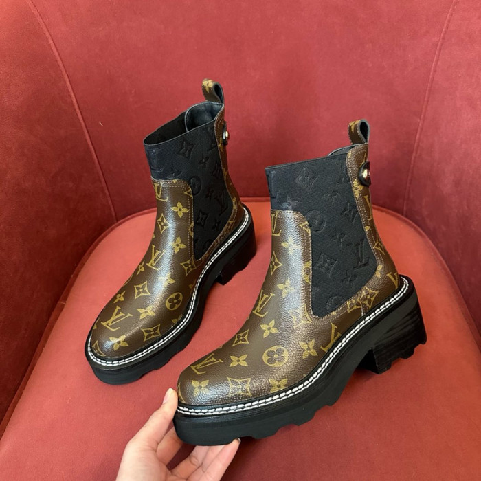 LV BOOTS L000051