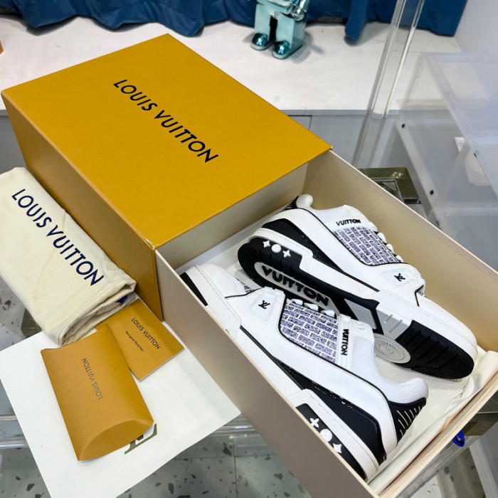 LV SNEAKER LV-000405