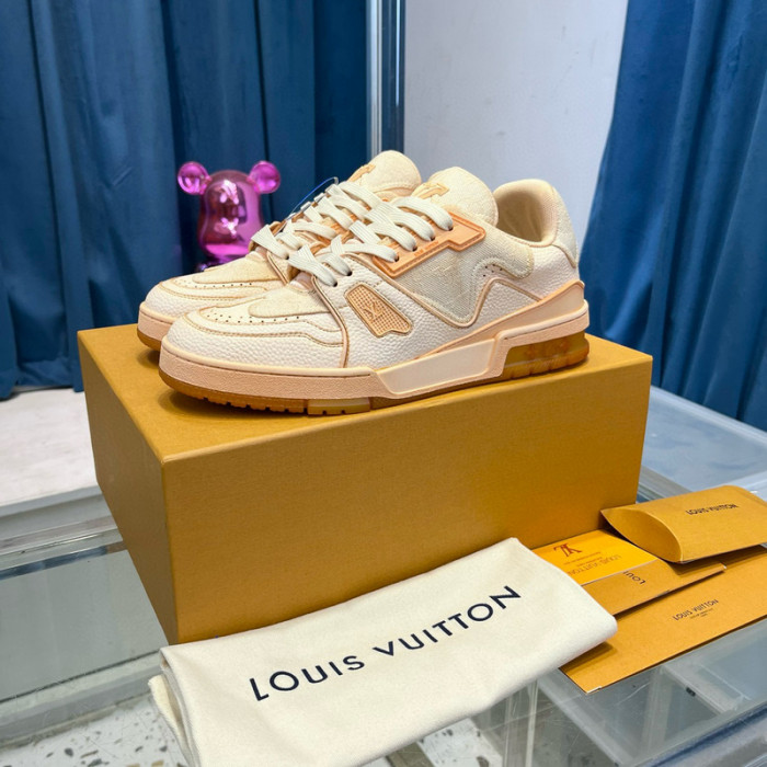 LV SNEAKER LV-000478