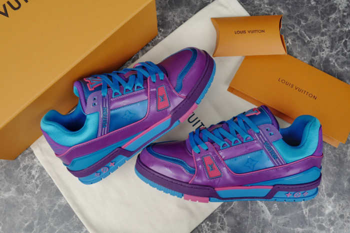 LV SNEAKER LV-000238