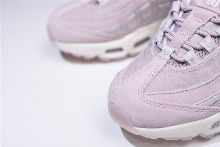NIKE womens AIR MAX 95 DELUXE “PARTICLE ROSE” Particle Rose AA1103-600